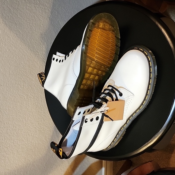 Dr. Martens Shoes - NEW 1460 Smooth White Leather Boots, Dr. Martens Unisex Ladies 9/Men's 8